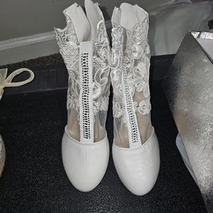 White sexy shoes, never worn, brand new